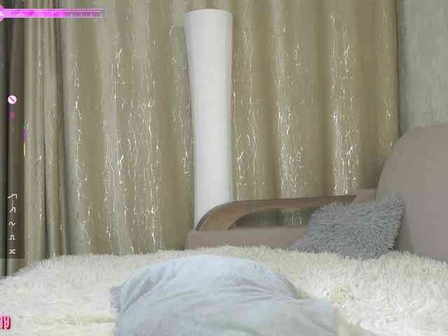 MilaLove webcam