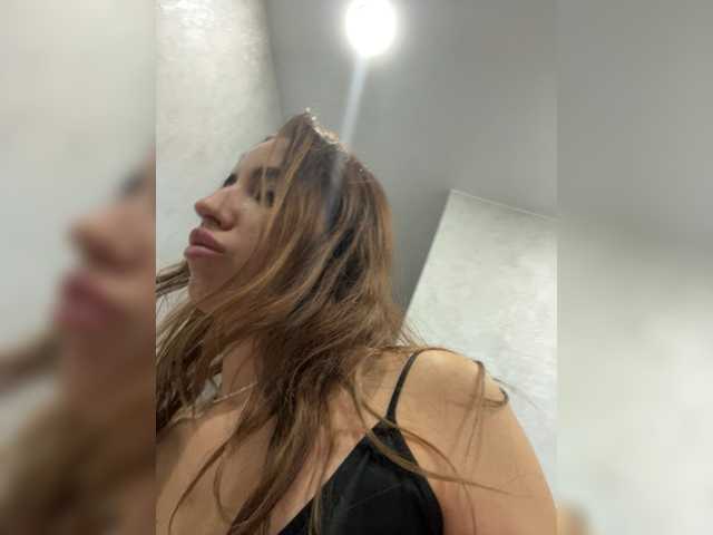 Etokiska live cam on BongaCams