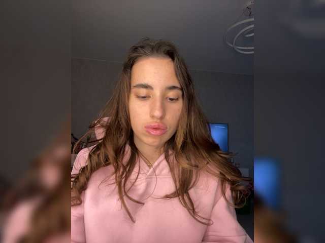 Etokiska, live now on BongaCams