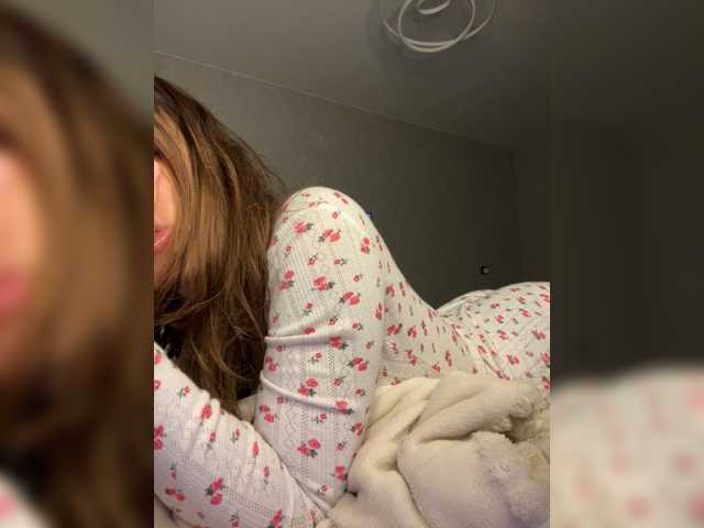 Etokiska, live now on BongaCams