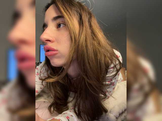 Etokiska, live now on BongaCams