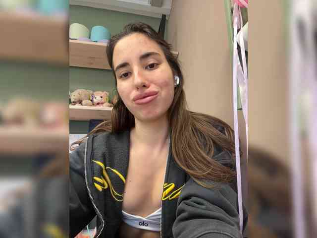 Etokiska's cam show statistics and live stream