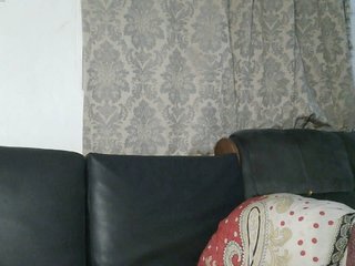 Lizcutie1's Live Webcam