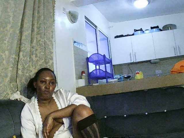 Lizcutie1 live cam on BongaCams
