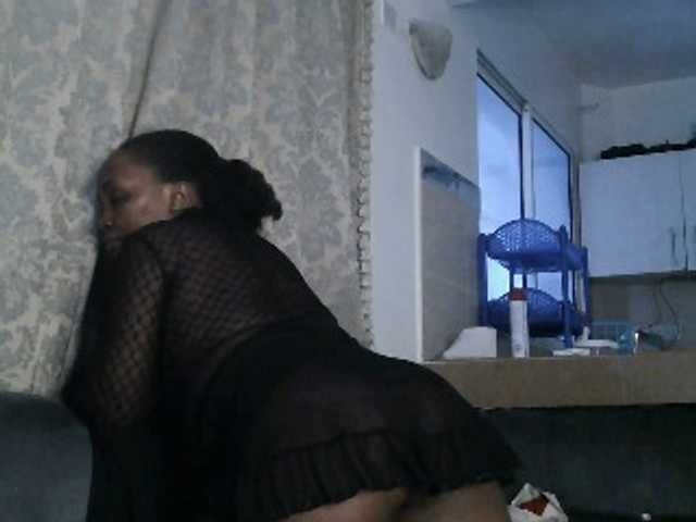 Lizcutie1 live cam on BongaCams