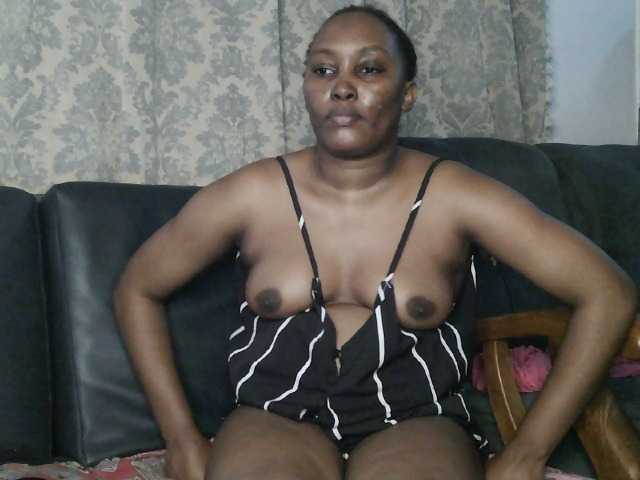 Lizcutie1 live cam on BongaCams