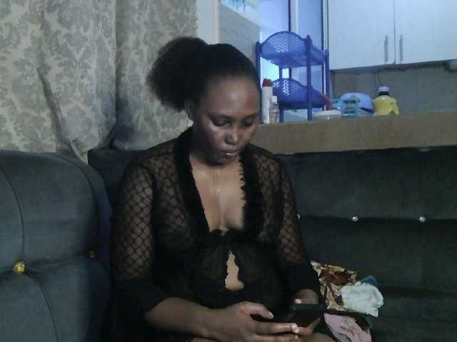 Lizcutie1, en directo ahora en BongaCams
