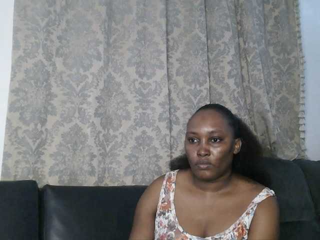 Lizcutie1 live cam on BongaCams