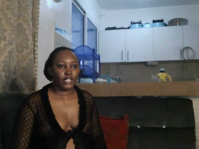 Lizcutie1 live cam on BongaCams