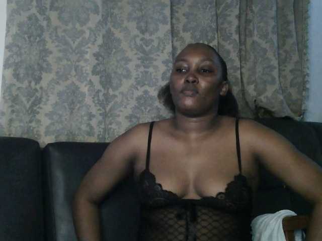 Lizcutie1 live cam on BongaCams