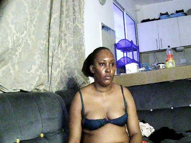 Lizcutie1 live cam on BongaCams