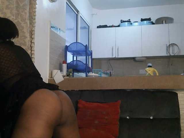 Lizcutie1 live cam on BongaCams
