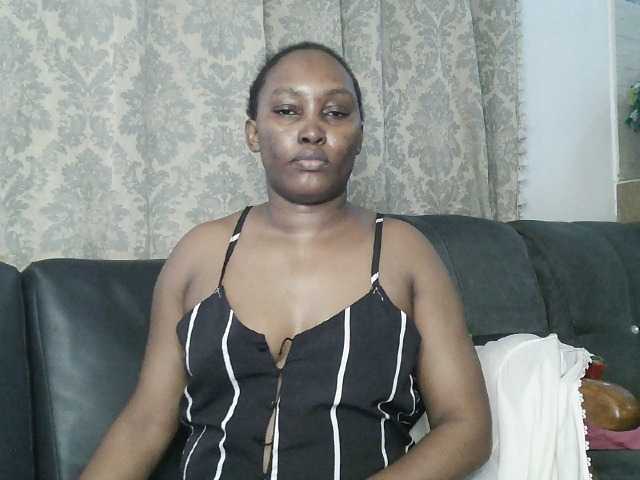 Lizcutie1 live cam on BongaCams