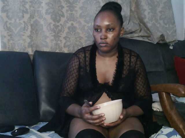 Sex chat gratuit in direct cu Lizcutie1 pe BongaCams