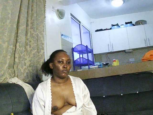 Lizcutie1 live cam on BongaCams