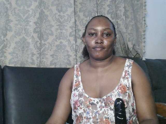 Lizcutie1 live cam on BongaCams