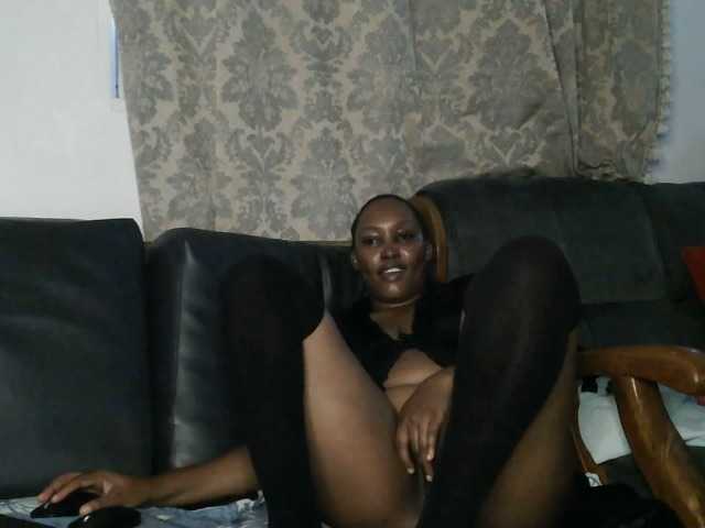 Lizcutie1 live cam on BongaCams