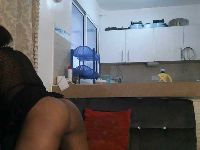 Lizcutie1 live cam on BongaCams