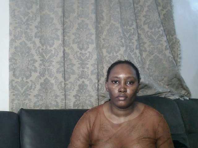 Lizcutie1 live cam on BongaCams