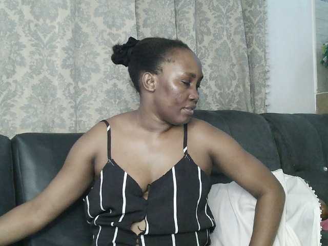Lizcutie1 live cam on BongaCams
