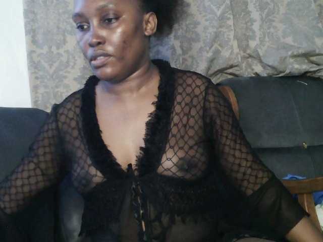 Lizcutie1 live cam on BongaCams