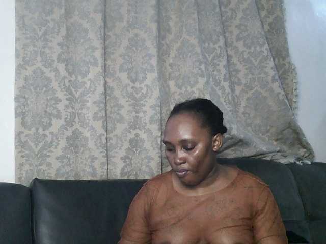 Lizcutie1 live cam on BongaCams