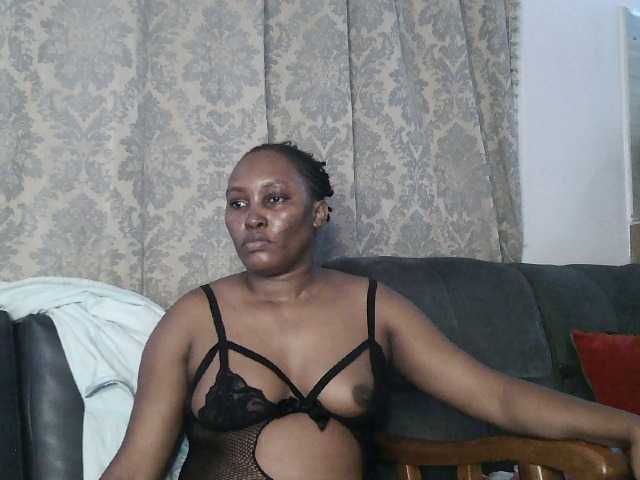 Lizcutie1 live cam on BongaCams