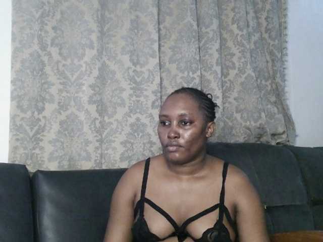 Lizcutie1 live cam on BongaCams