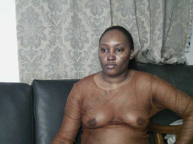 Lizcutie1 live cam on BongaCams