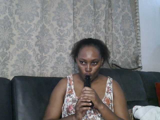 Lizcutie1 live cam on BongaCams