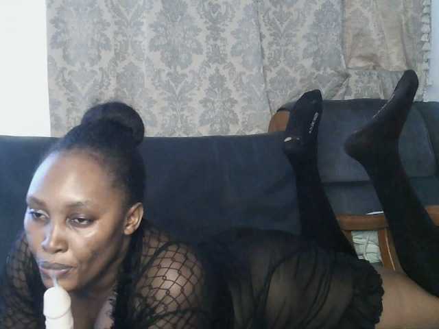 Lizcutie1 live cam on BongaCams