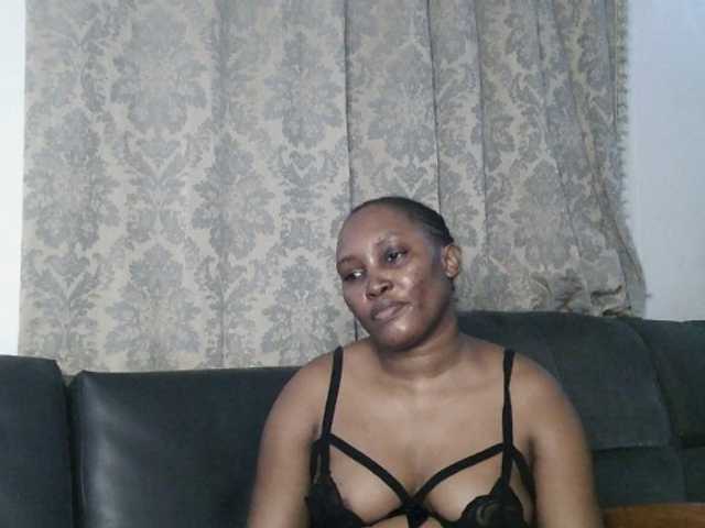 Lizcutie1 live cam on BongaCams