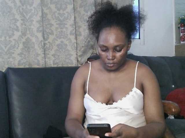 Lizcutie1 live cam on BongaCams