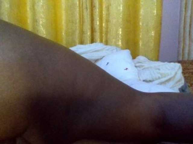 Curvysexy webcam bongacams model stream image