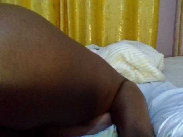 Curvysexy, en directo ahora en BongaCams