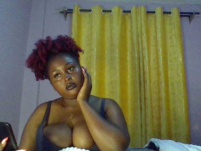 curvysexy's BongaCams show and profile