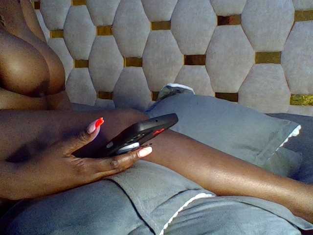 Curvysexy live cam on BongaCams