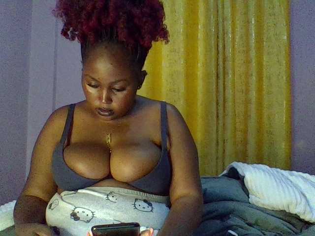 curvysexy's BongaCams show and profile