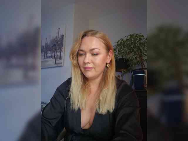 Yesenia-1 webcam