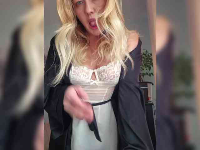 Yesenia-1 webcam