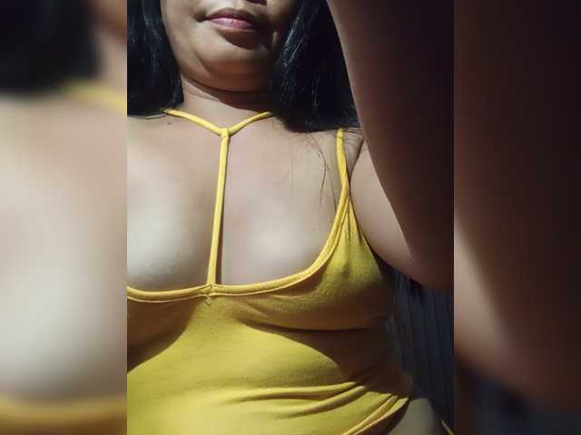 MiaaMorre live cam on BongaCams