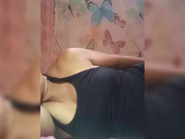 MiaaMorre webcam