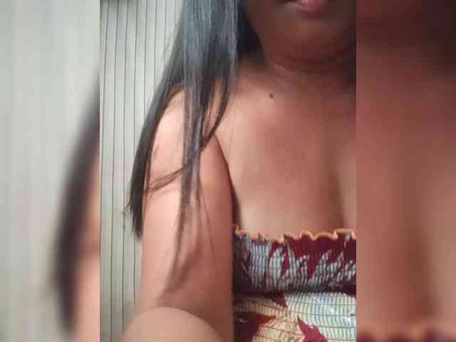 MiaaMorre webcam