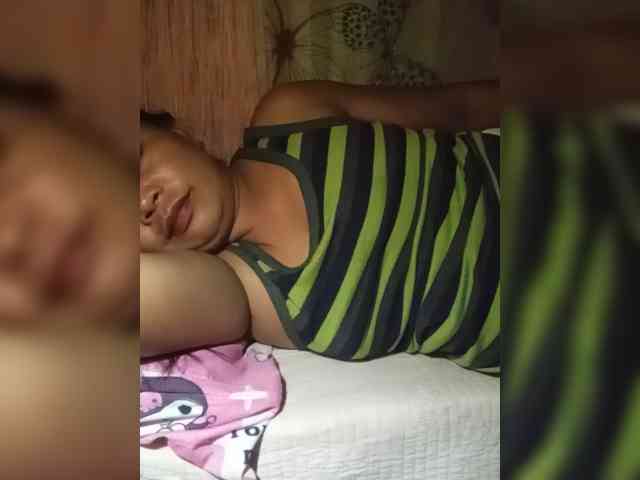 MiaaMorre webcam