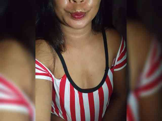 MiaaMorre webcam