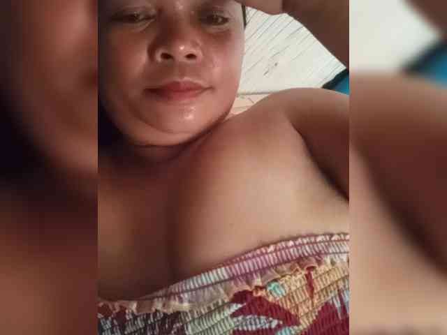 MiaaMorre webcam