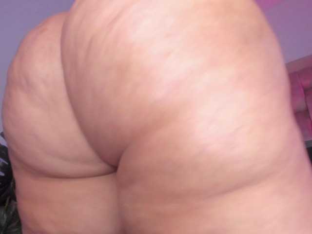 sweet-chelsy live cam on BongaCams