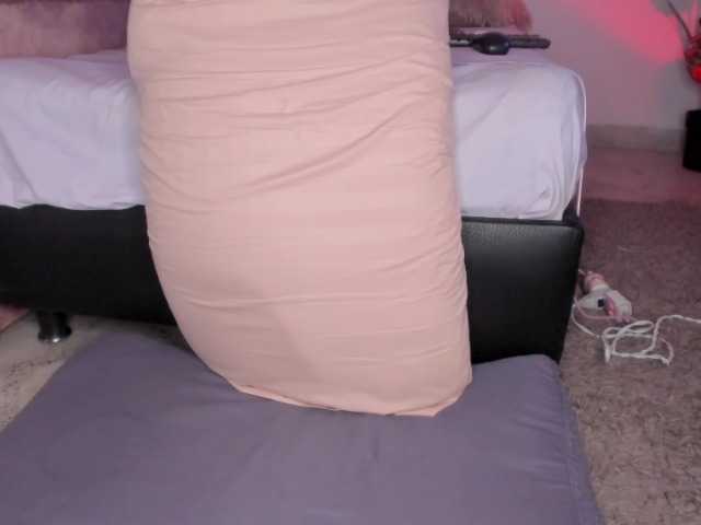 sweet-chelsy live cam on BongaCams