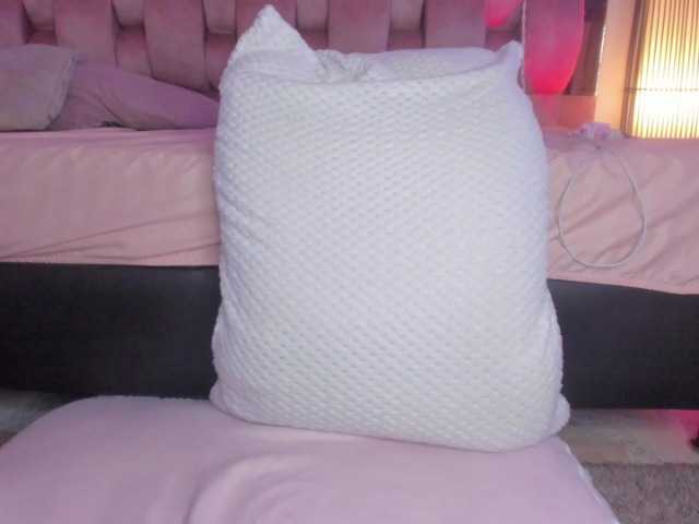 sweet-chelsy live cam on BongaCams