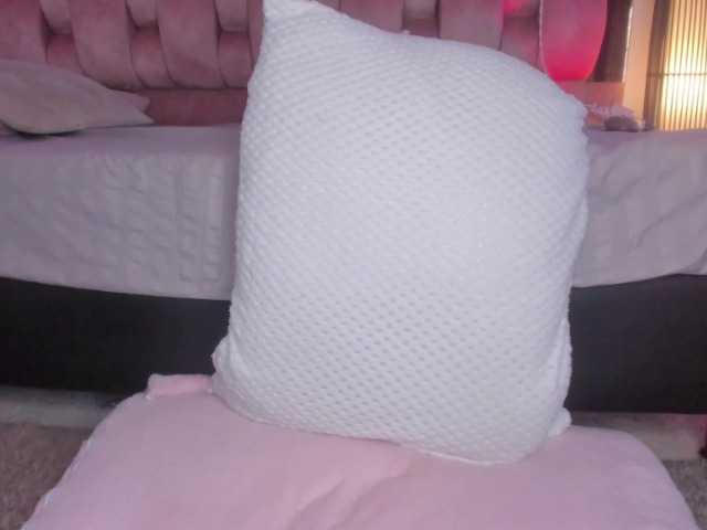 sweet-chelsy live cam on BongaCams